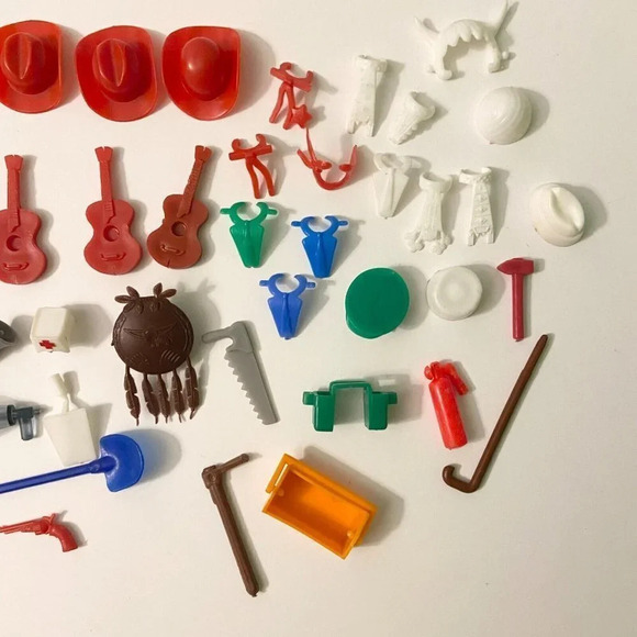 Vintage Play Big West Germany Lot of 18 Figures Plus Accessories - Picture 12 of 13